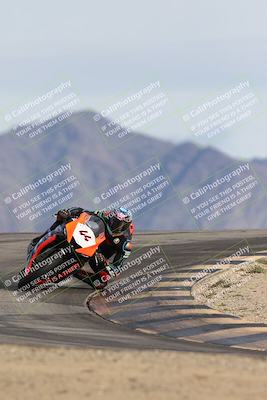 media/Nov-16-2025-Race Pace (Sun) [[8c5fa54630]]/Non Verified Riders (1st 20 Minutes)/6-Turn 12 (2pm)/